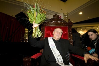 103 godziny i 8 sekund gry na fortepianie