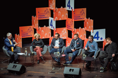 4. Gdański Tydzień Demokracji. Debata reportażystów
