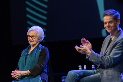 Bezradność filozofa. Rozmowy o współczesności z Szekspirem