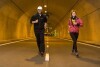 Biegacze w tunelu pod Martwą Wisłą