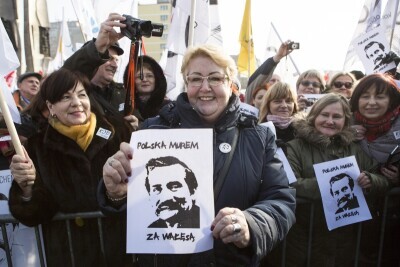 Cała Polska Murem za Wałęsą!