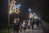 Choinka i iluminacje rozświetlone na Zaspie