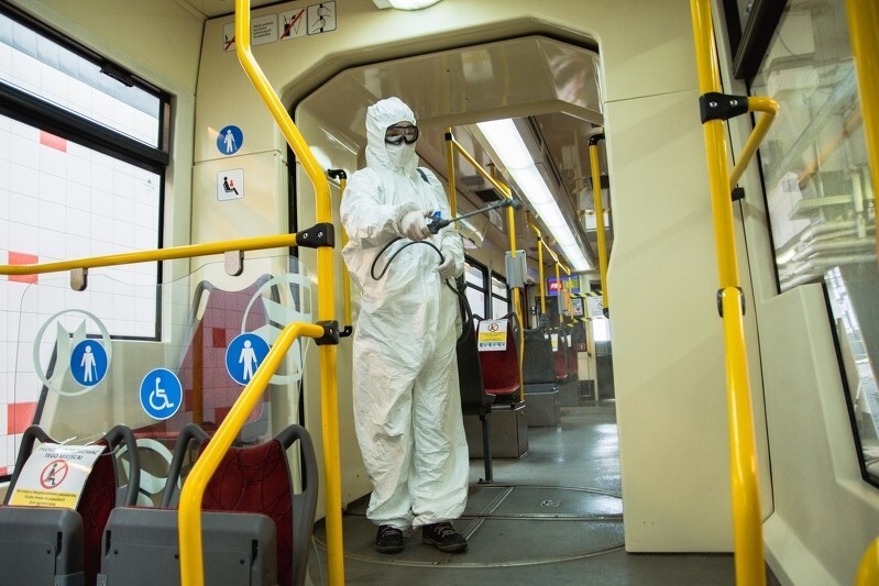 Zdjęcie Dezynfekcja, sprzątanie i mycie tramwaju 2