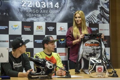 Diverse NIGHT of the JUMPs