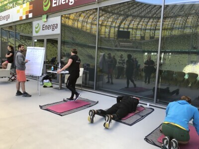 Dokop trenerowi, pomóż dzieciakowi