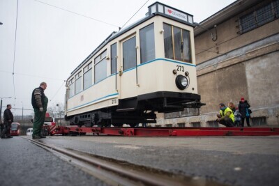 Drugi zabytkowy gdański tramwaj już na torach