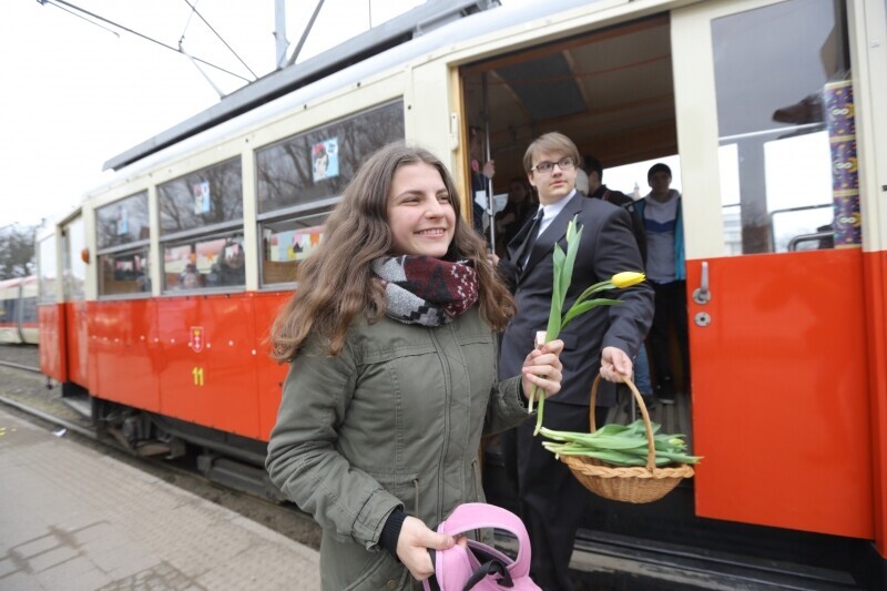Zdjęcie Dzień Kobiet w Zabytkowym Tramwaju z 1952 roku 4