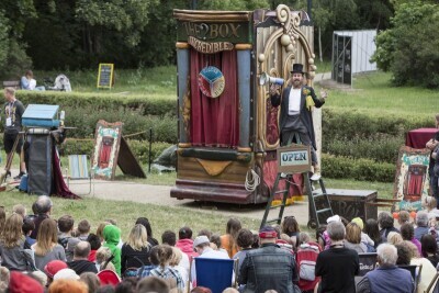 FETA 2015 - The Incredible Box