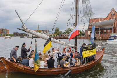 Fischmarkt w Gdańsku. Kaszubscy rybacy przeszli przez miasto