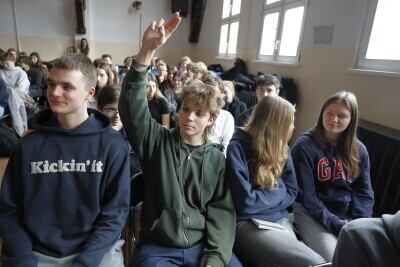 Gdańska Lekcja Obywatelska w Liceum Ogólnokształcącym nr VIII z udziałem prezydent Aleksandry Dulkiewicz