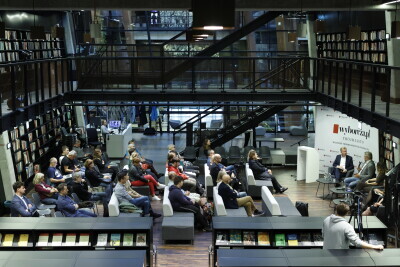 Gdański Tydzień Demokracji. Debata I WOJNA TO STRACH, BÓL I... DEZINFORMACJA.JAK OBRONIĆ SIĘ PRZED FAKE NEWSEM?