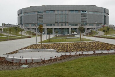 Hala na granicy miast