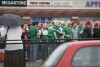 Irlandczycy i Hiszpanie w drodze na stadion