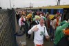 Irlandczycy i Hiszpanie w drodze na stadion