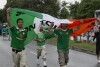 Irlandczycy i Hiszpanie w drodze na stadion
