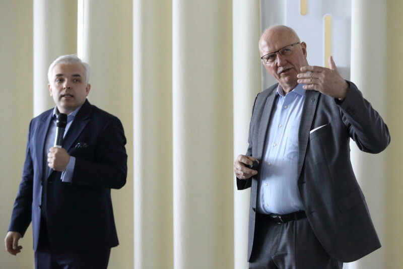 Zdjęcie Konferencja „Elektromobilność”  3