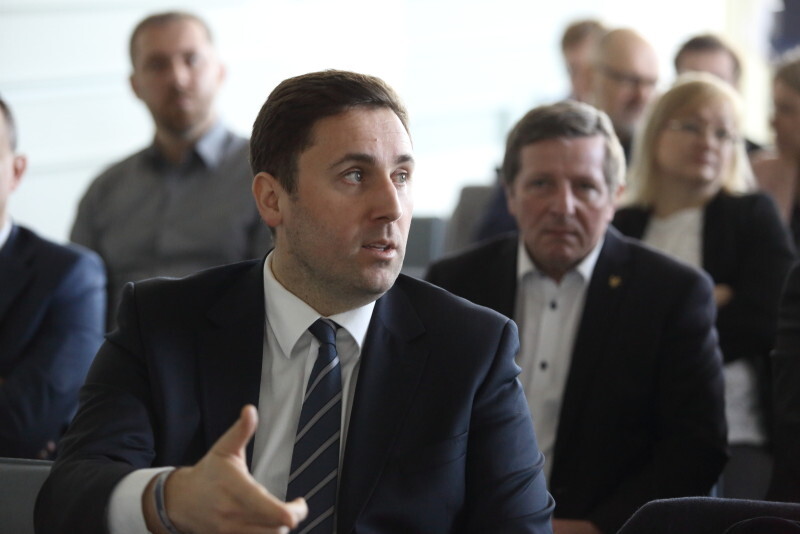 Zdjęcie Konferencja „Elektromobilność”  4