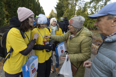 Kwestowanie na cmentarzu Łostowickim i Srebrzysko w dniu Wszystkich Świętych