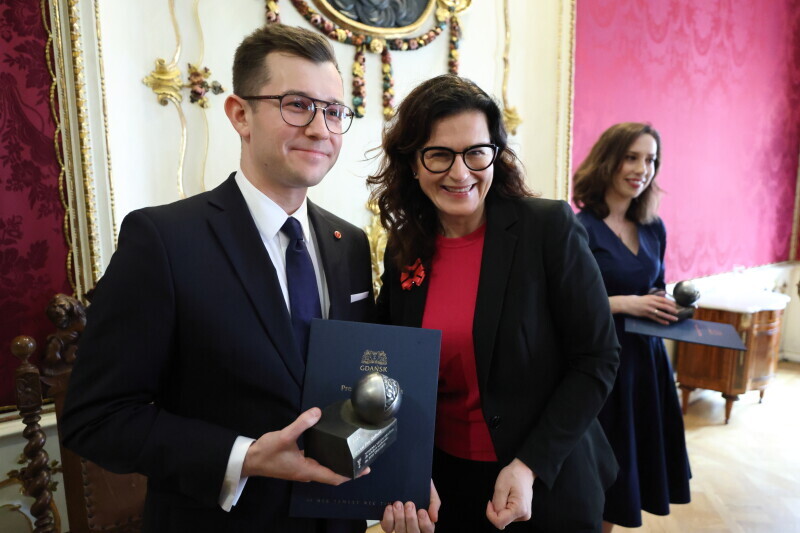 Zdjęcie Laureatami 21. edycji Nagrody Miasta Gdańska dla Młodych Naukowców im. Jana Uphagena zostali dr Julia Balcerowska i dr n. med. Karol Steckiewicz 13