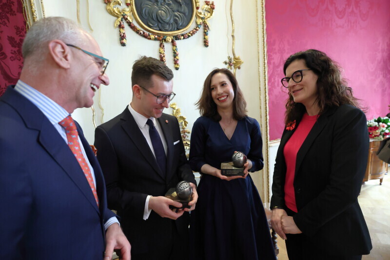 Zdjęcie Laureatami 21. edycji Nagrody Miasta Gdańska dla Młodych Naukowców im. Jana Uphagena zostali dr Julia Balcerowska i dr n. med. Karol Steckiewicz 25