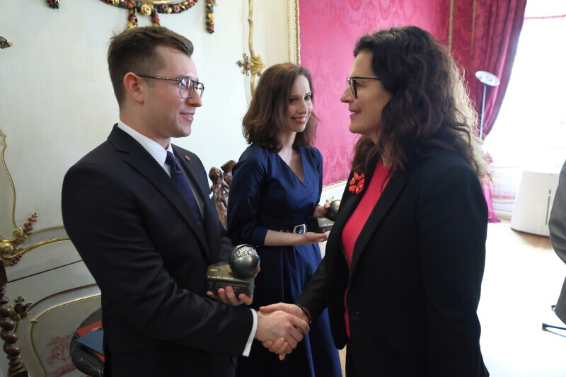 Zdjęcie Laureatami 21. edycji Nagrody Miasta Gdańska dla Młodych Naukowców im. Jana Uphagena zostali dr Julia Balcerowska i dr n. med. Karol Steckiewicz 26