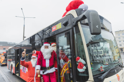 Mikołajkowy autobus