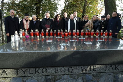 Modlitwa międzywyznaniowa na Cmentarzu Nieistniejących Cmentarzy