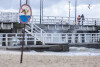 Molo w Brzeźnie zamknięte z powodu sztormu