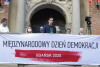 Na przedprożu Ratusza Głównego Miasta odbył się Wiec Demokracji