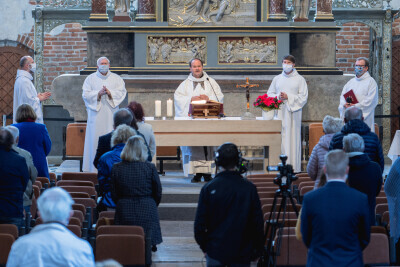 Niedzielna msza św. w kościele św. Jana