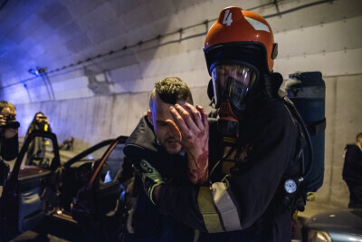 Nocne ćwiczenia ratowników w Tunelu pod Martwą Wisłą