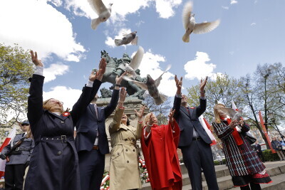 Obchody Święta Narodowego Trzeciego Maja przed pomnikiem Króla Jana III Sobieskiego