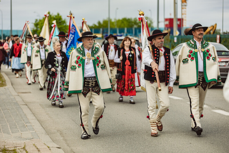 Zdjęcie Odsłonięcie tablicy na rondzie Związku Podhalan 21