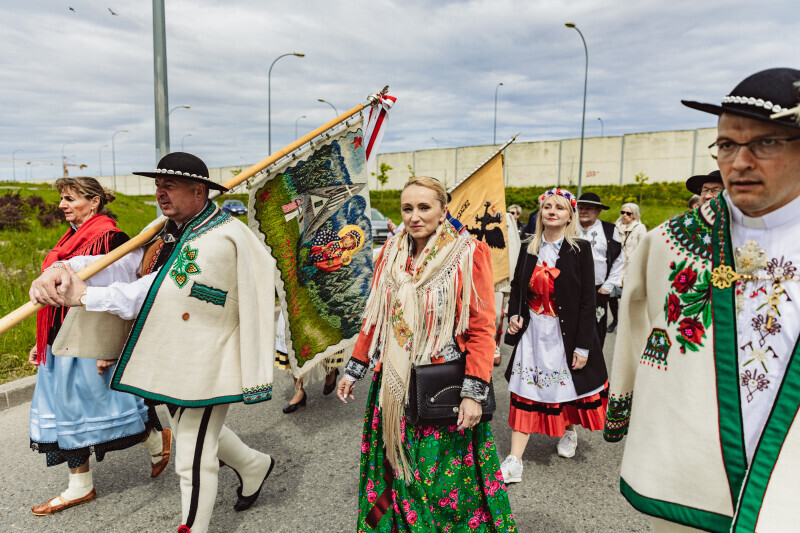 Zdjęcie Odsłonięcie tablicy na rondzie Związku Podhalan 27