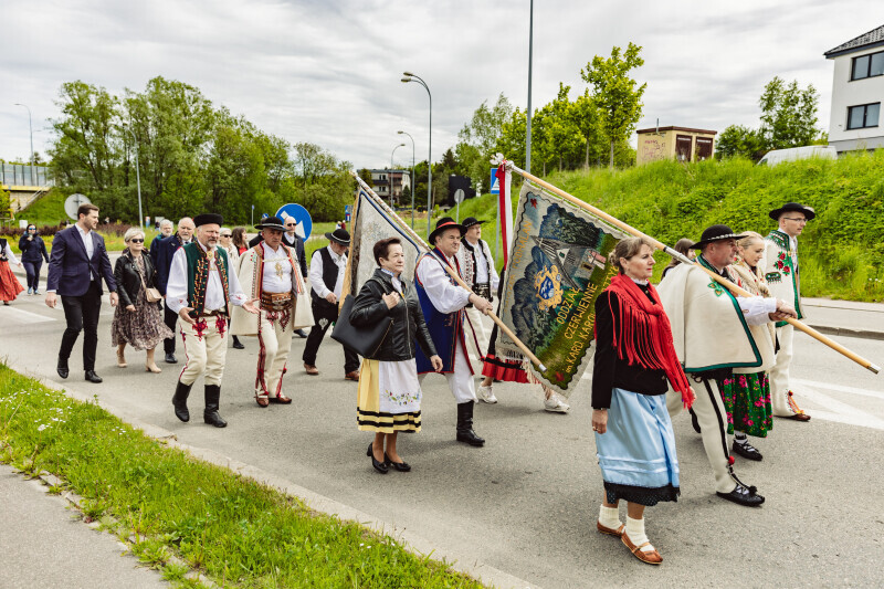 Zdjęcie Odsłonięcie tablicy na rondzie Związku Podhalan 28