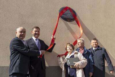 Odsłonięto tablicę pamiątkową. Tam mieszkał i tworzył Ignacy Klukowski 