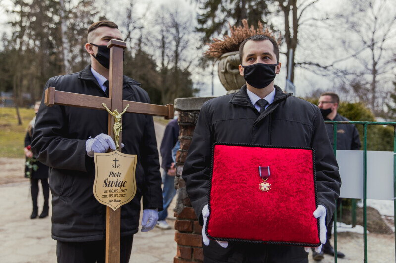 Zdjęcie Ostatnie pożegnanie Piotra Świąca 1