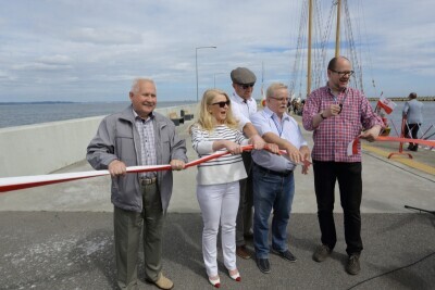 Otwarcie falochronu dla spacerowiczow w Nowym Porcie