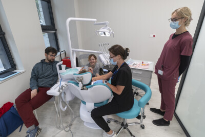  Otwarcie nowego budynku Uniwersyteckiego Centrum Stomatologicznego