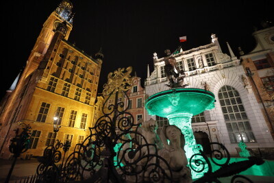 Podświetlenia na zielono w związku z akcją Granica.