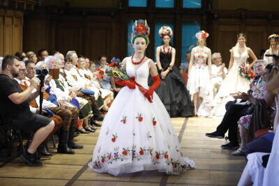 Pokaz mody sukien ślubnych pt. „Awangarda Kociewska” i  finisaż wystawy Kociewie ART.