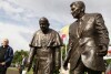 Pomnik Jana Pawła II i Ronalda Reagana