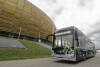Prezentacja autobusu o napędzie wodorowym na stadionie Polsat Plus Arena.