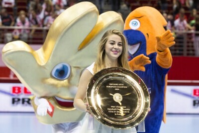 Prezentacja pucharu Mistrzostw Europy Piłkarzy Ręcznych 2016