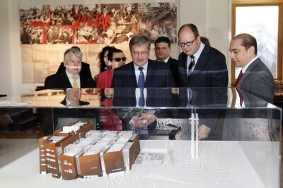 Prezydent Bronisław Komorowski w Sali BHP