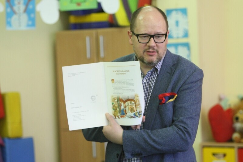Zdjęcie Prezydent Przeczytał Dzieciom Legendy Polskie. 4