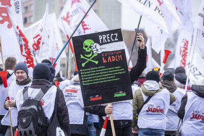 Protest NSZZ Solidarność przed ECS