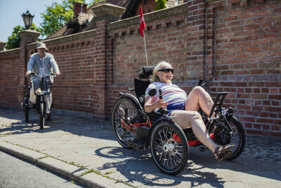 Przejazd seniorów trójkołowcami