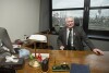 Przekazanie Lechowi Wałęsie biura w ECS
