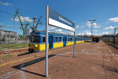 Przystanek SKM Gdańsk Stocznia i kładka dla pieszych